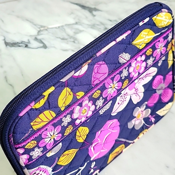 VERA BRADLEY blue/purple floral tablet/document sleeve - Picture 5 of 8